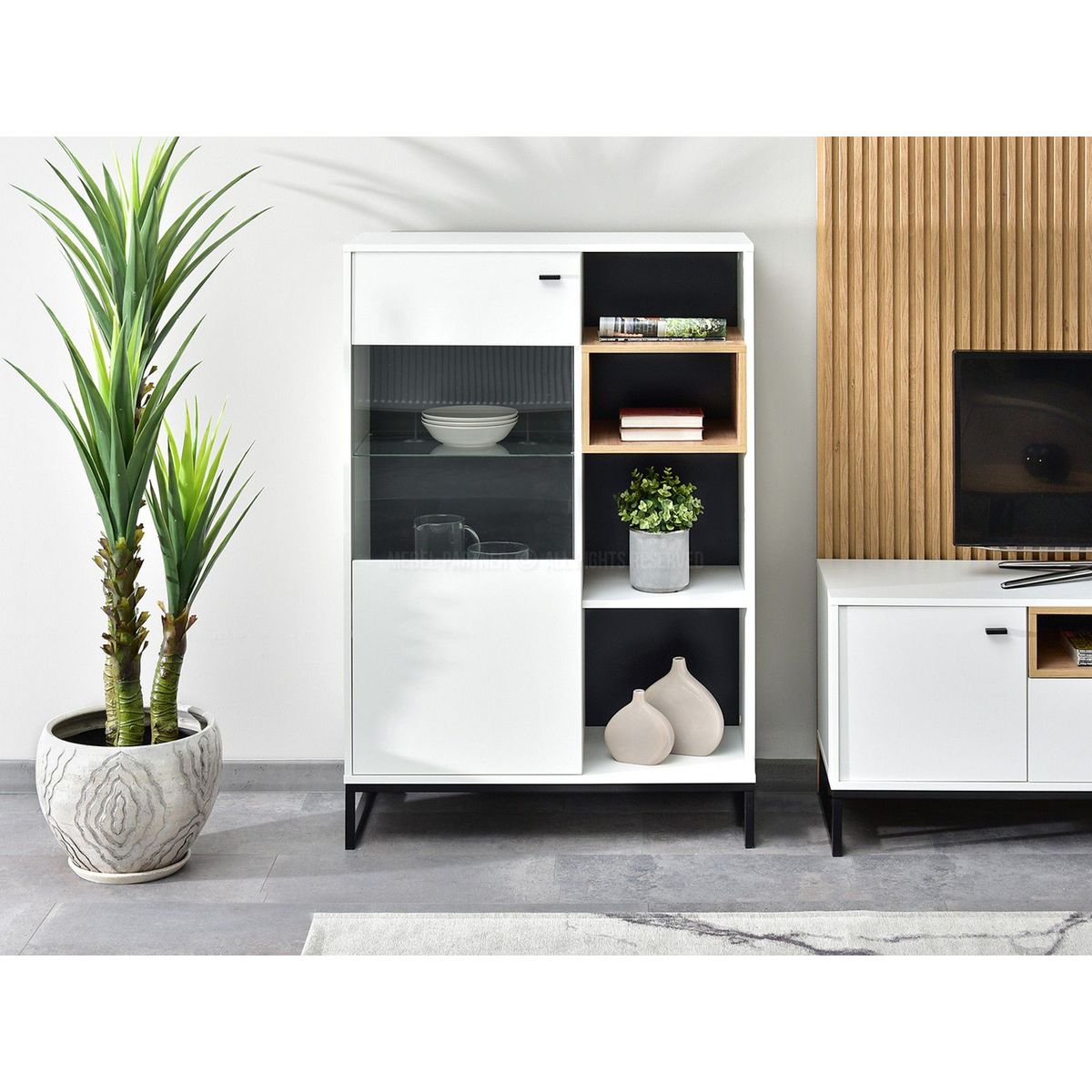 TU MESITA - Vitrina Moderna Flavia 1 puerta mas repisas TU MESITA color Blanco