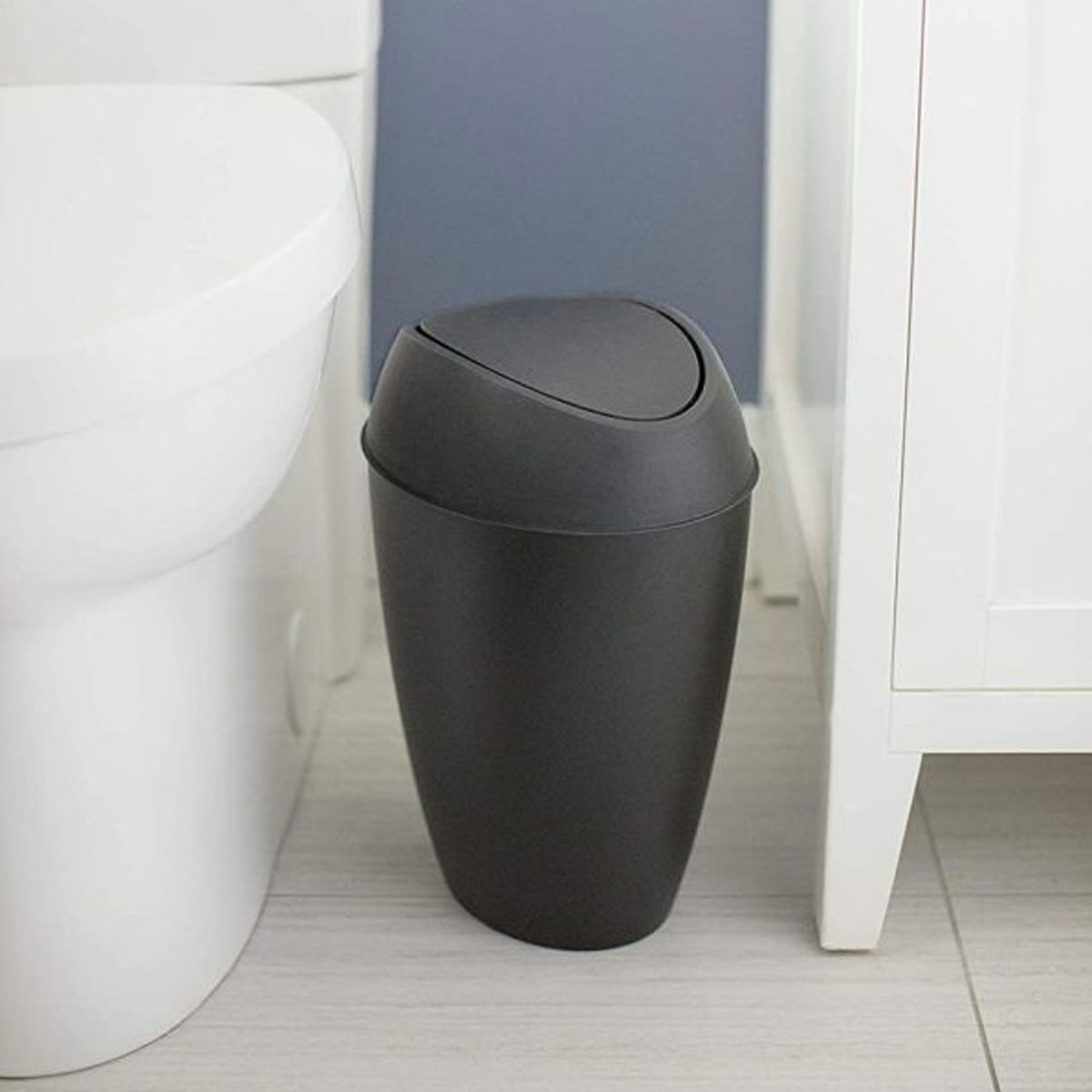 UMBRA - Tacho de Basura 9 Lts Color Negro Modelo Twirla – UMBRA