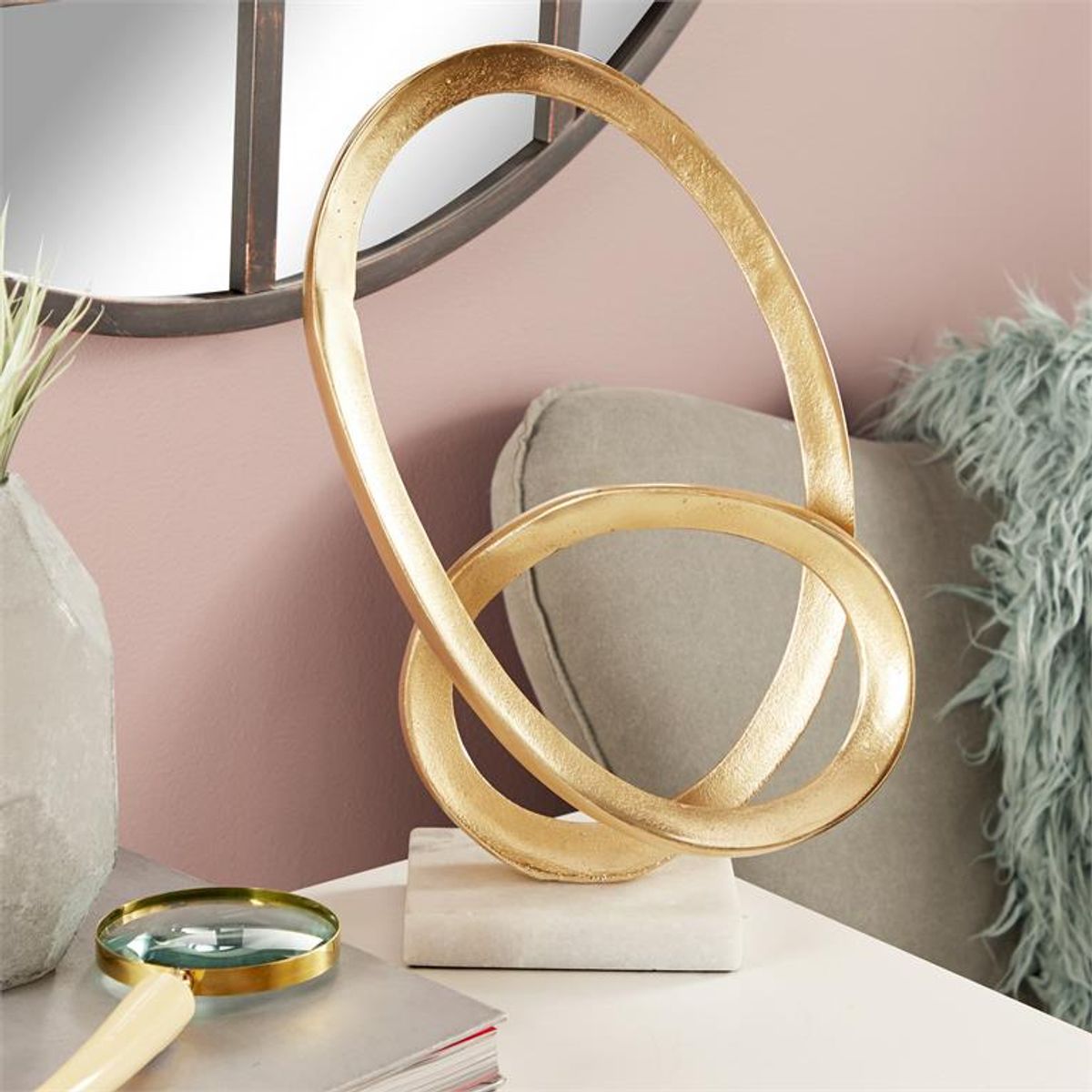 GENERICO - Escultura Abstracta De Aluminio Dorado