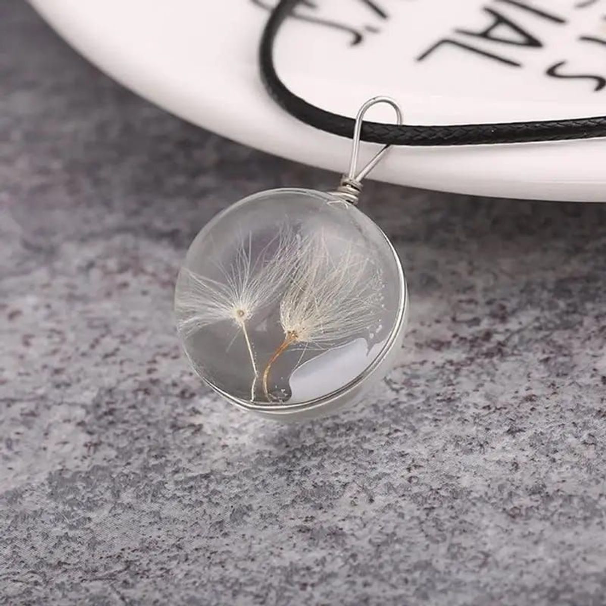 PEACE AND LOVE - Collar con dije diente de Leon PEACE AND LOVE