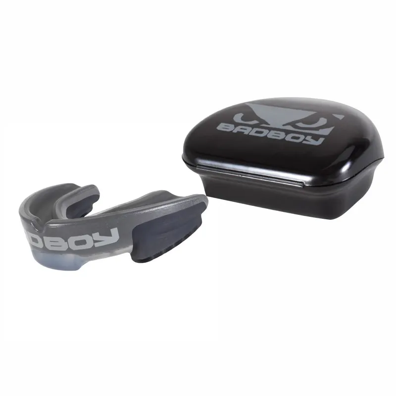 GENERICO - Protector Bucal Bad Boy Boxeo Artes Marciales Gris