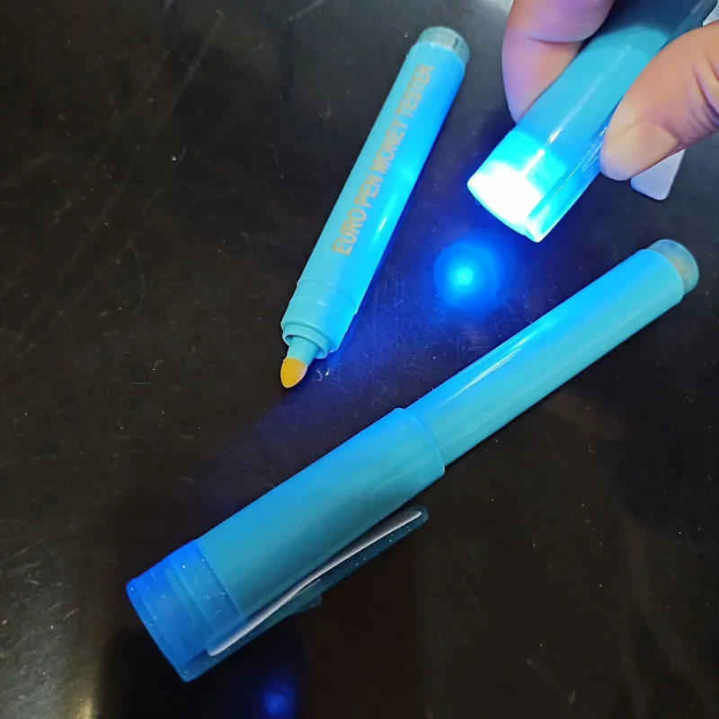 GENERICO - PLUMON 2 EN 1 DETECTOR DE BILLETES