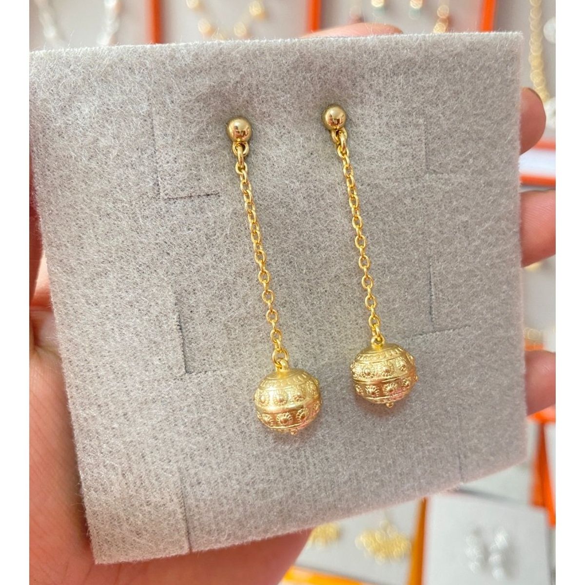 YANBAL - Fina Colección ALBA Aretes y Collar Baño de oro 24k