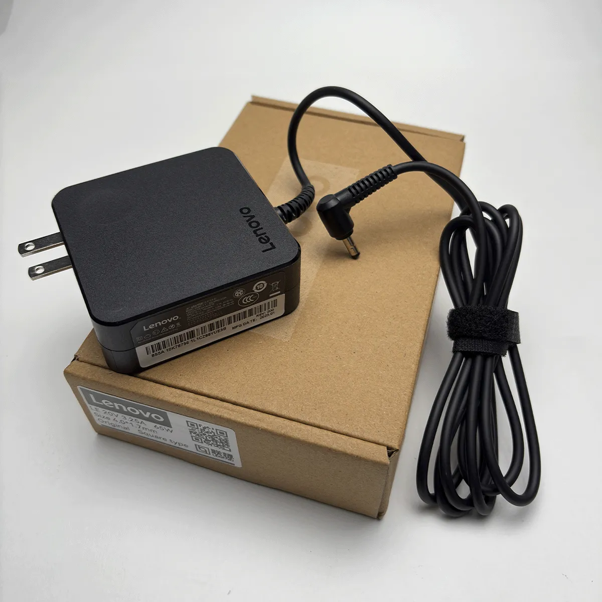 LENOVO - CARGADOR LENOVO PIN FINO 20V 3-25a 65w  original