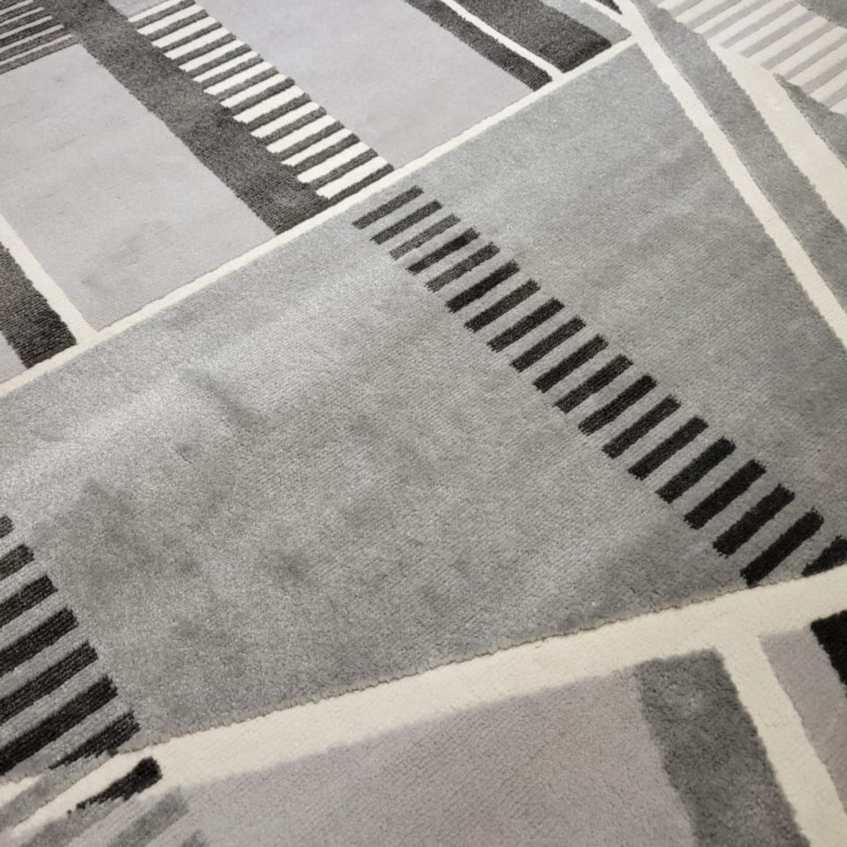 GENERICO - ALFOMBRA  MODERNA DE PELO CORTO FORMATO 1.40X 2.00