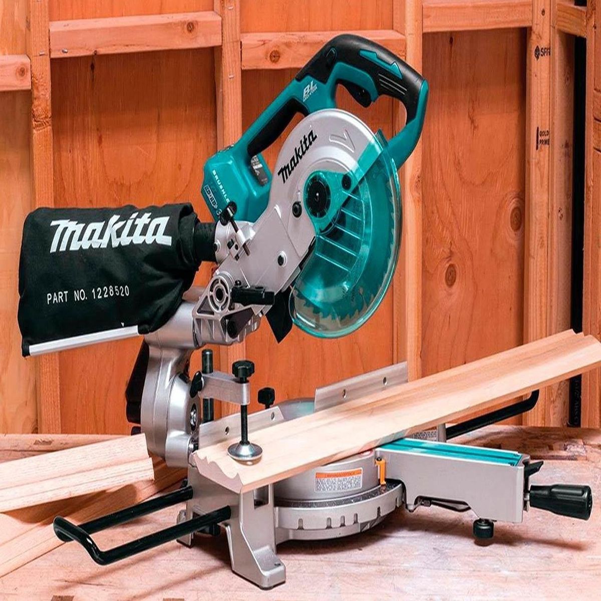 MAKITA - Sierra Ingleteadora Makita DLS111Z 10 18Vx2 Brushless (Baretool)
