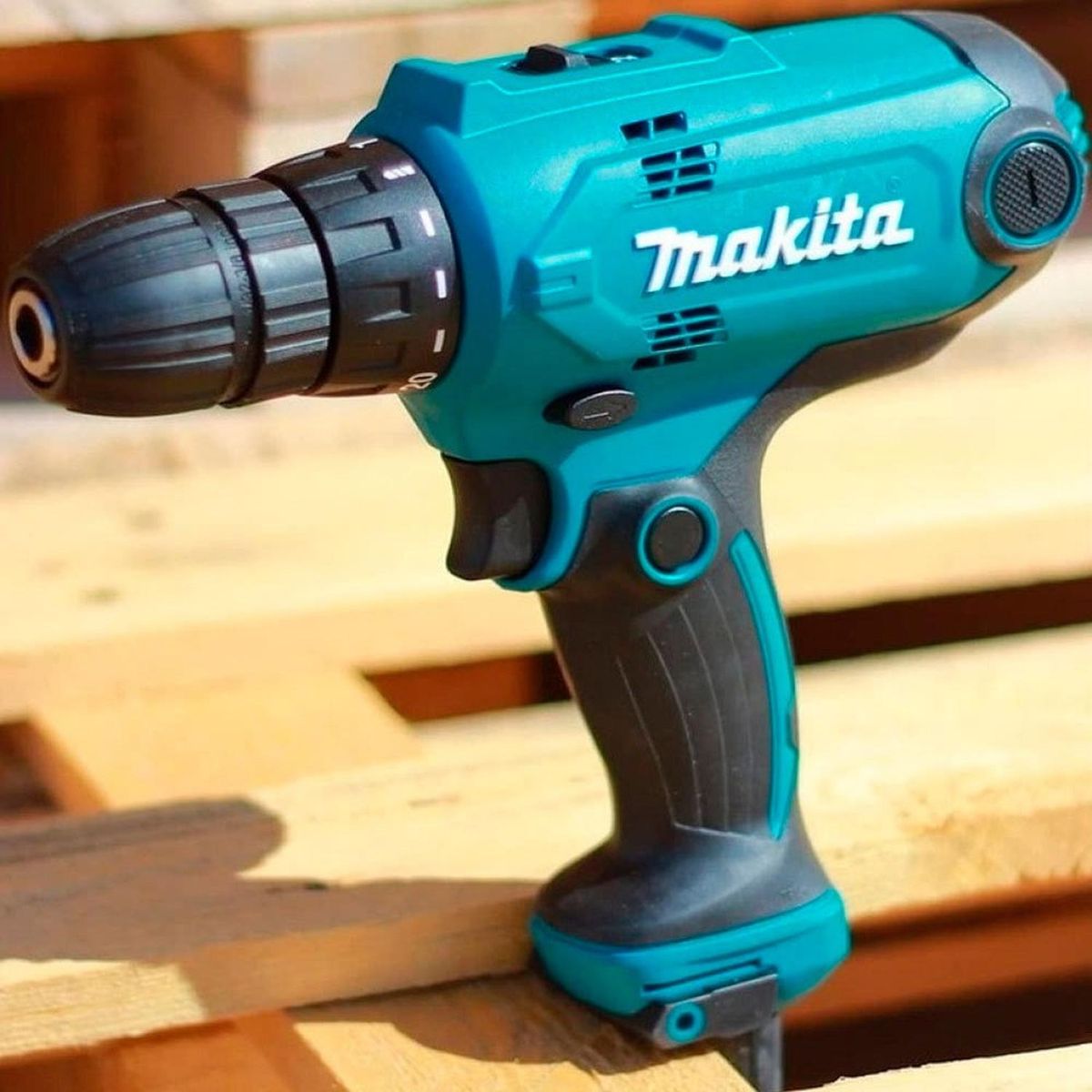 MAKITA - Taladro Atornillador Electrico Makita DF0300  3/8” 320W Profesional