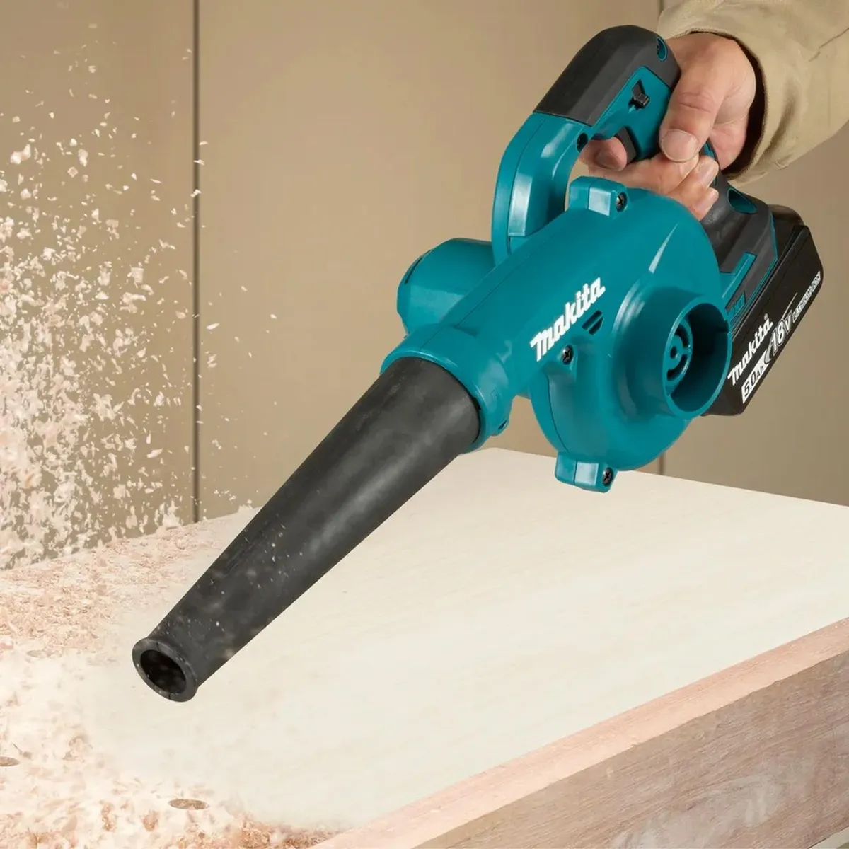 MAKITA - Sopladora aspiradora DUB185ZX2 18V LXT  + 2  Boq. Sin Baterías