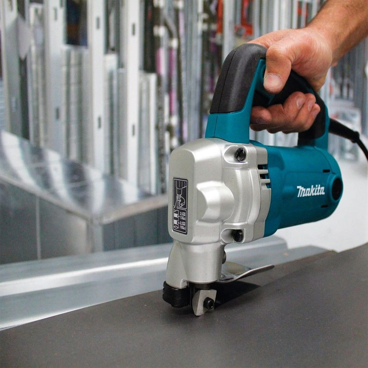 MAKITA - Cizalla Eléctrica Makita JS3201  3.2mm 710W Corte de Metal