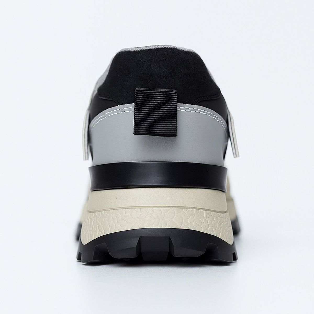 GENERICO - Zapatillas Urbanas Dama GrisNegro con Suela Rugosa  Modelo SUPHDB