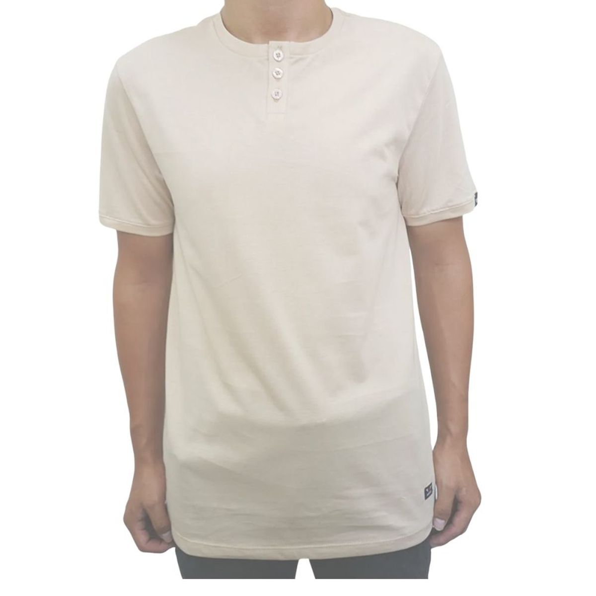 JUSTO - POLO PARA HOMBRE BEIGE HENLEY BOTONES