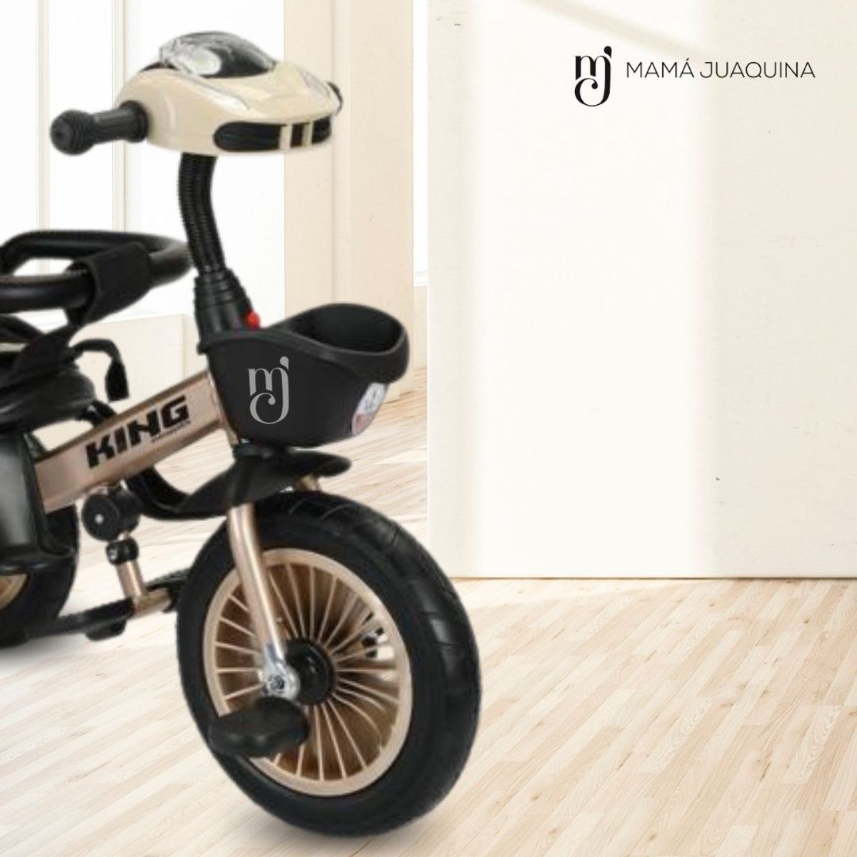 MAX - Triciclo Guiador Giratorio «MAX STEEL» USB Bluetooth Beige