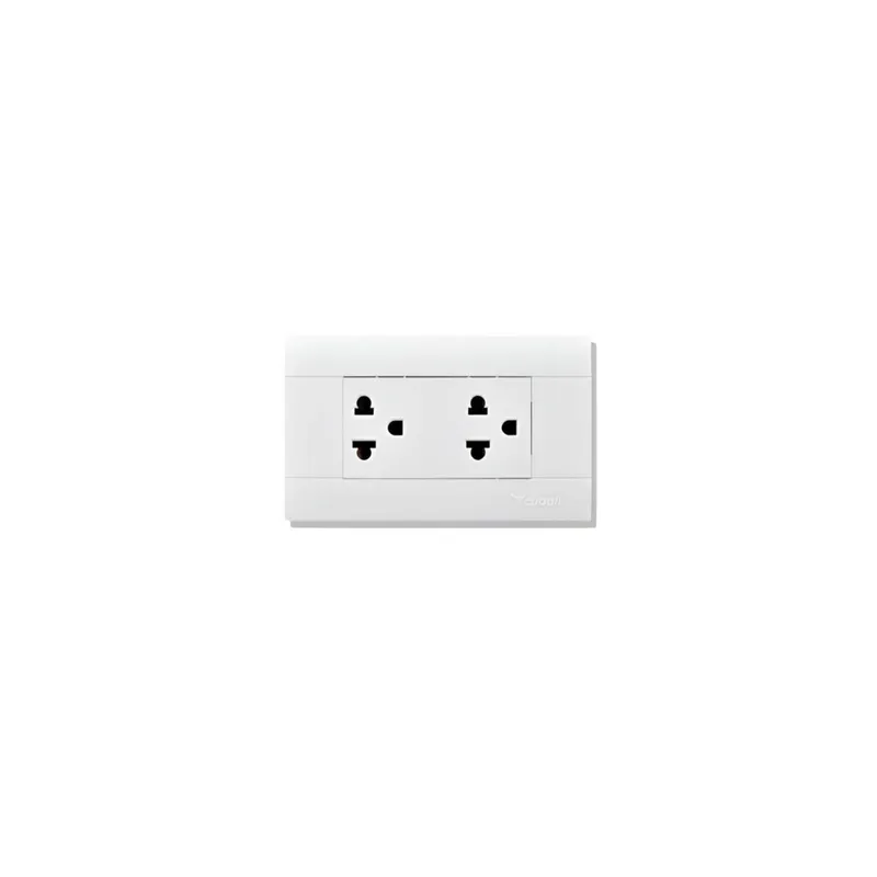 CUBULL - Tomacorriente Doble con linea a Tierra CUBULL