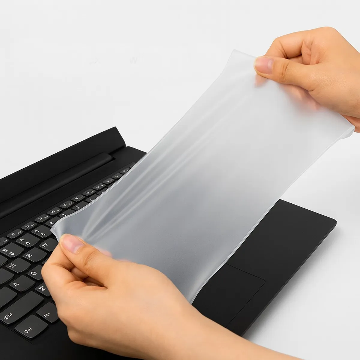 GENERICO - Protector de Teclado de Silicona para Laptop  Cubierta Antipolvo y Antiderrames