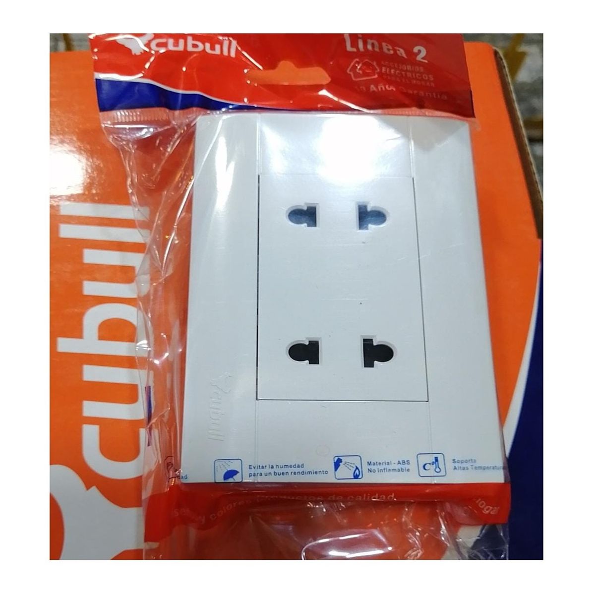 CUBULL - PACK X 10 UND : TOMACORRIENTE DOBLE COLOR BLANCO MARCA CUBULL  A3-014