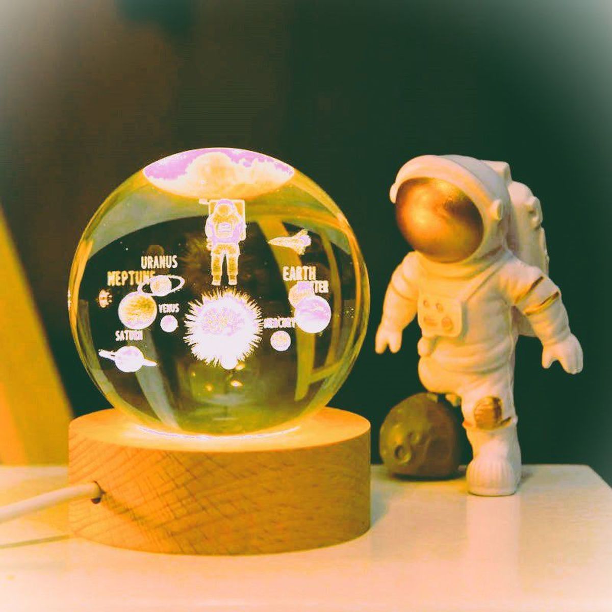 GENERICO - REGALO - LAMPARA 3D ESFERA DE CRISTAL 8CM LED CON CAJA PARA PILAS