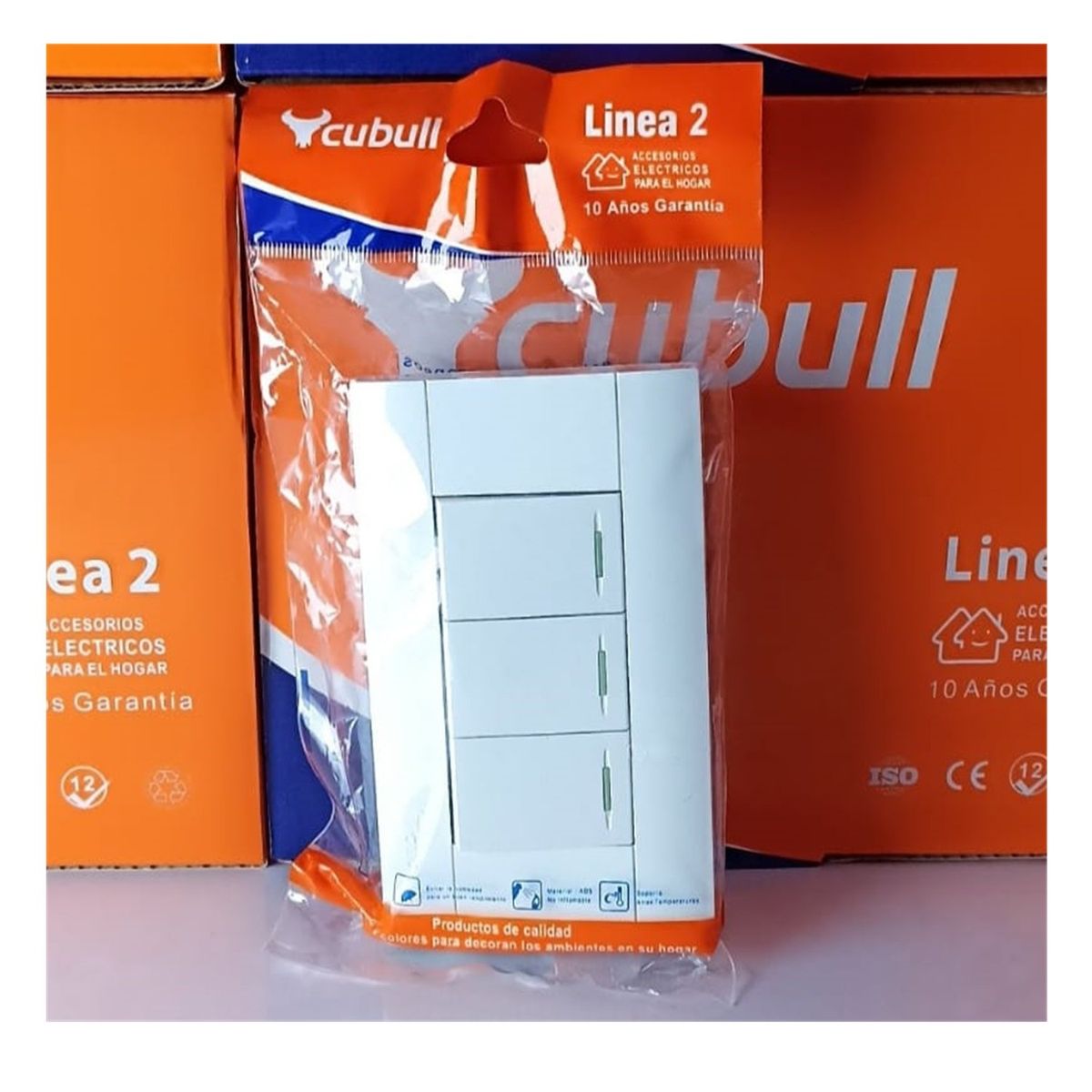 CUBULL - INTERRUPTOR TRIPLE COLOR BLANCO MARCA CUBULL MODELO A3-009