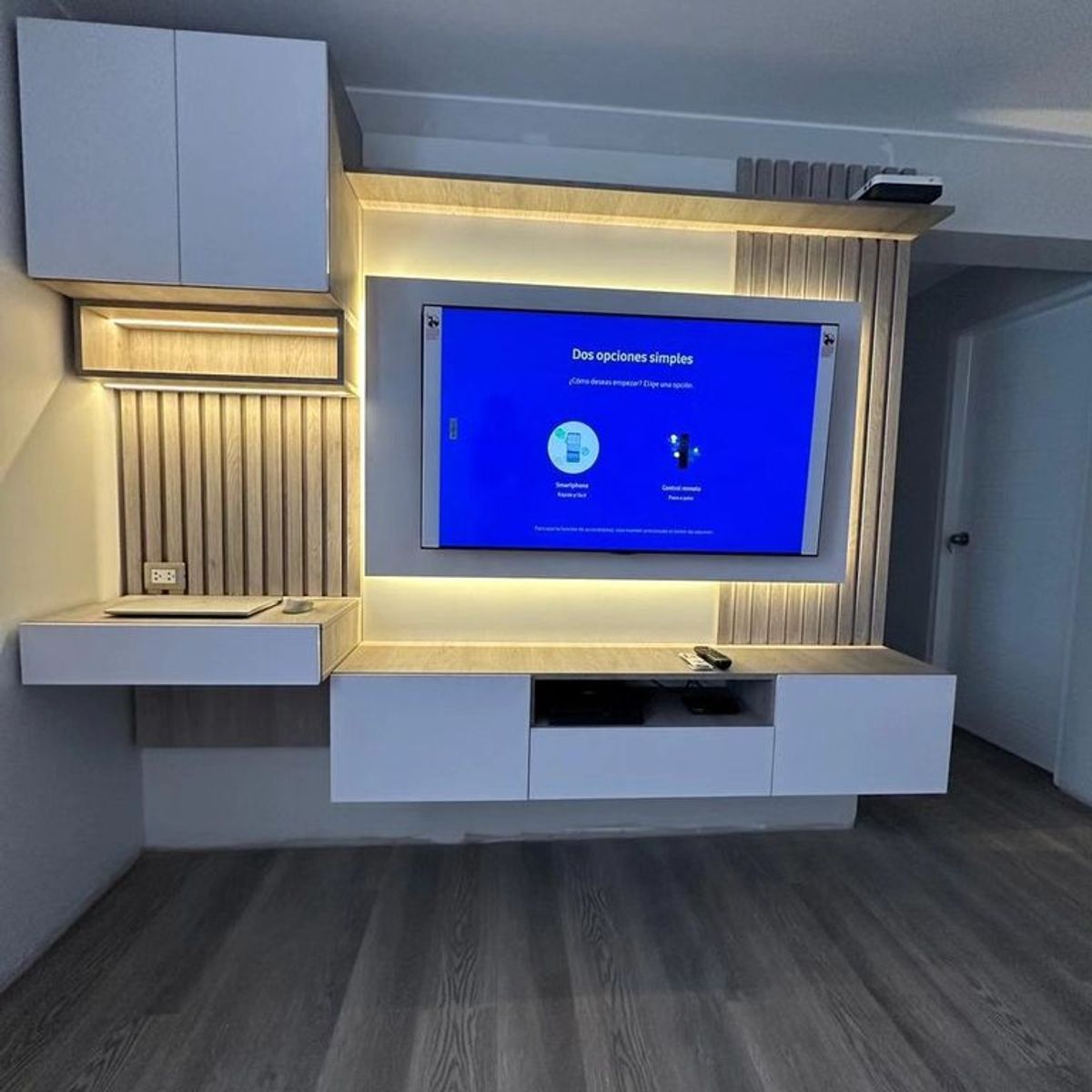 AMUEBLE - Centro de Entretenimiento panel de TV + Escritorio TORINO  melamina