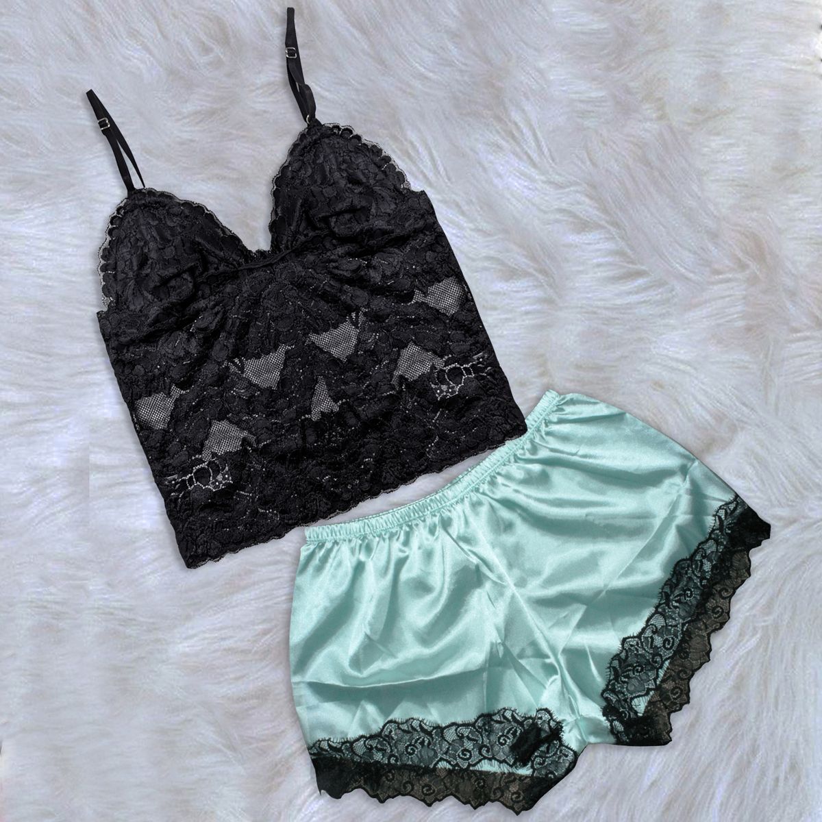 GENERICO - Pijama Conjunto Short de Satin y Bralette de Encaje