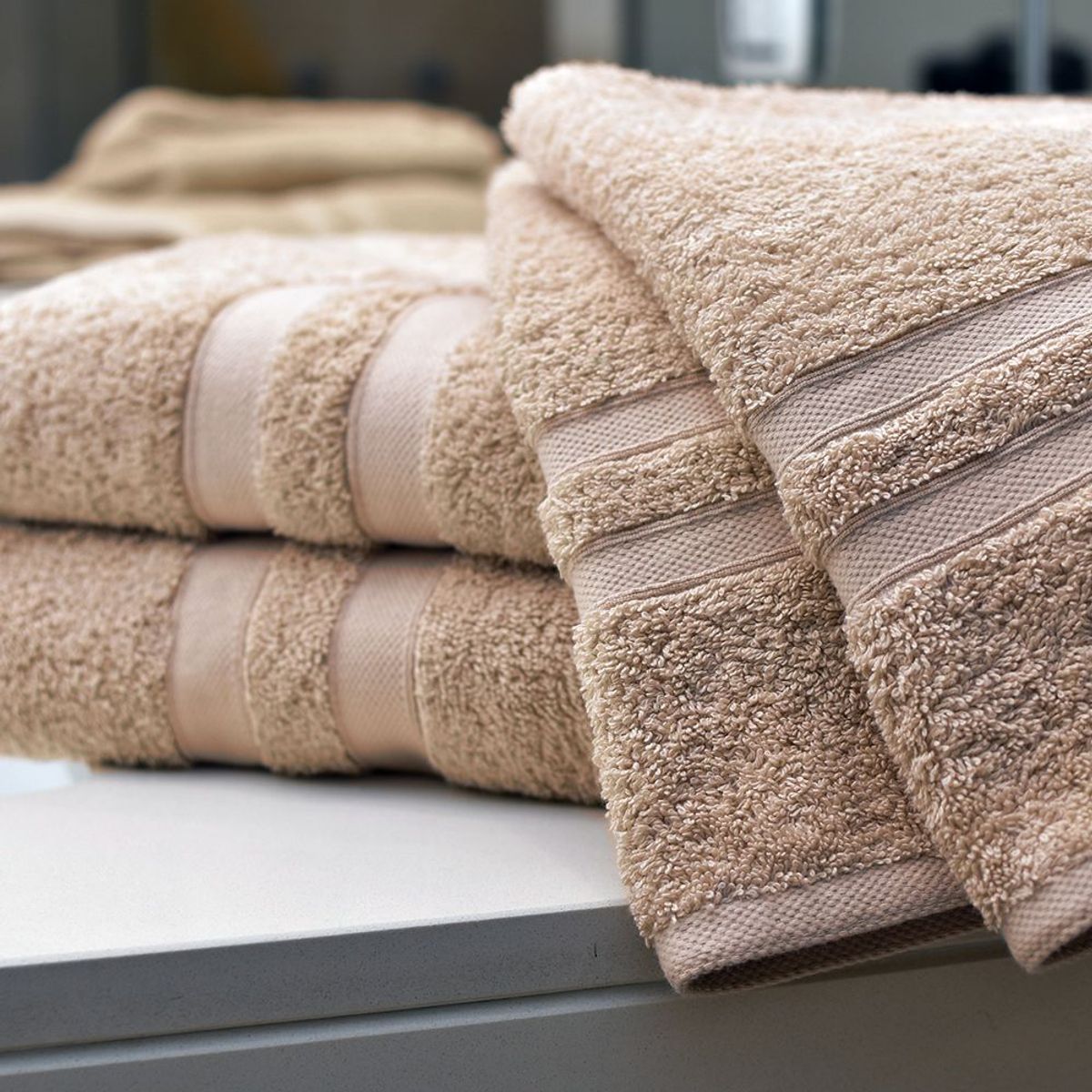 GENERICO - Toalla 140 x 75 cm de 650 gr Beige - Platinum