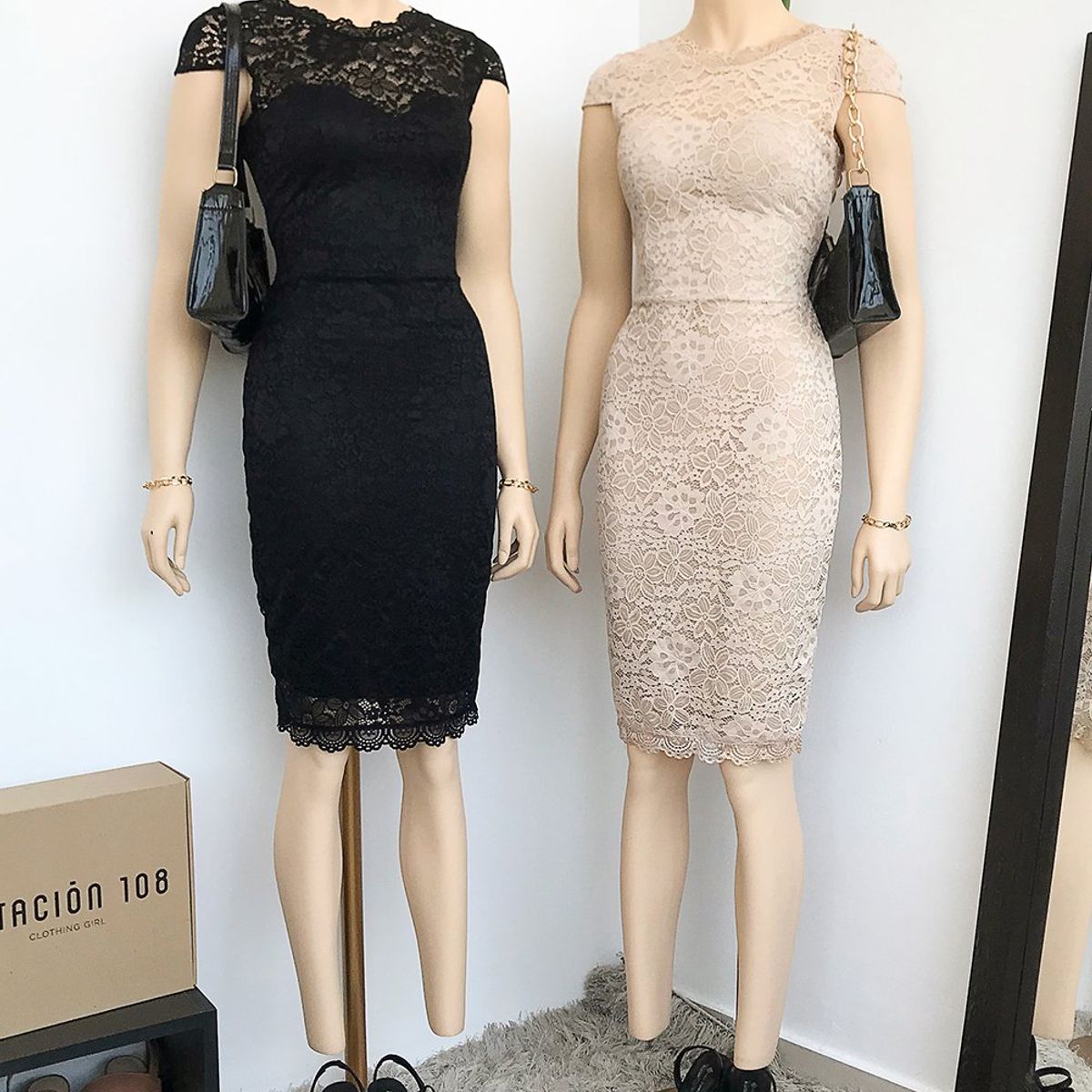 GENERICO - Vestido Encaje Coctel Sienna Color Negro Estacion 108