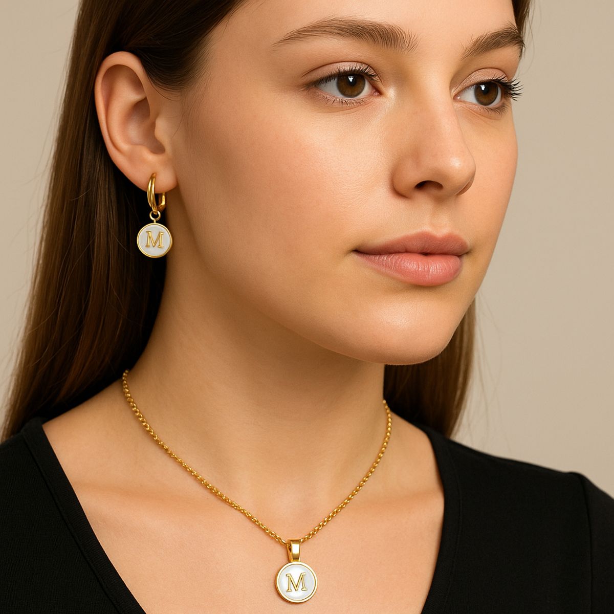 GENERICO - Collar + Aretes Inicial Nácar letra M Mujer