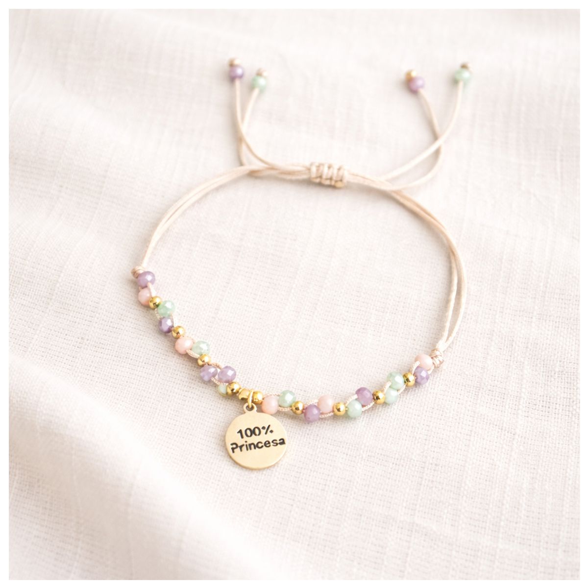 FERNANDA ROMERO JOYAS Y ACCESORIOS - Pulsera 100% Princesa Beige Tejida a Mano Cristales engastados y Acero