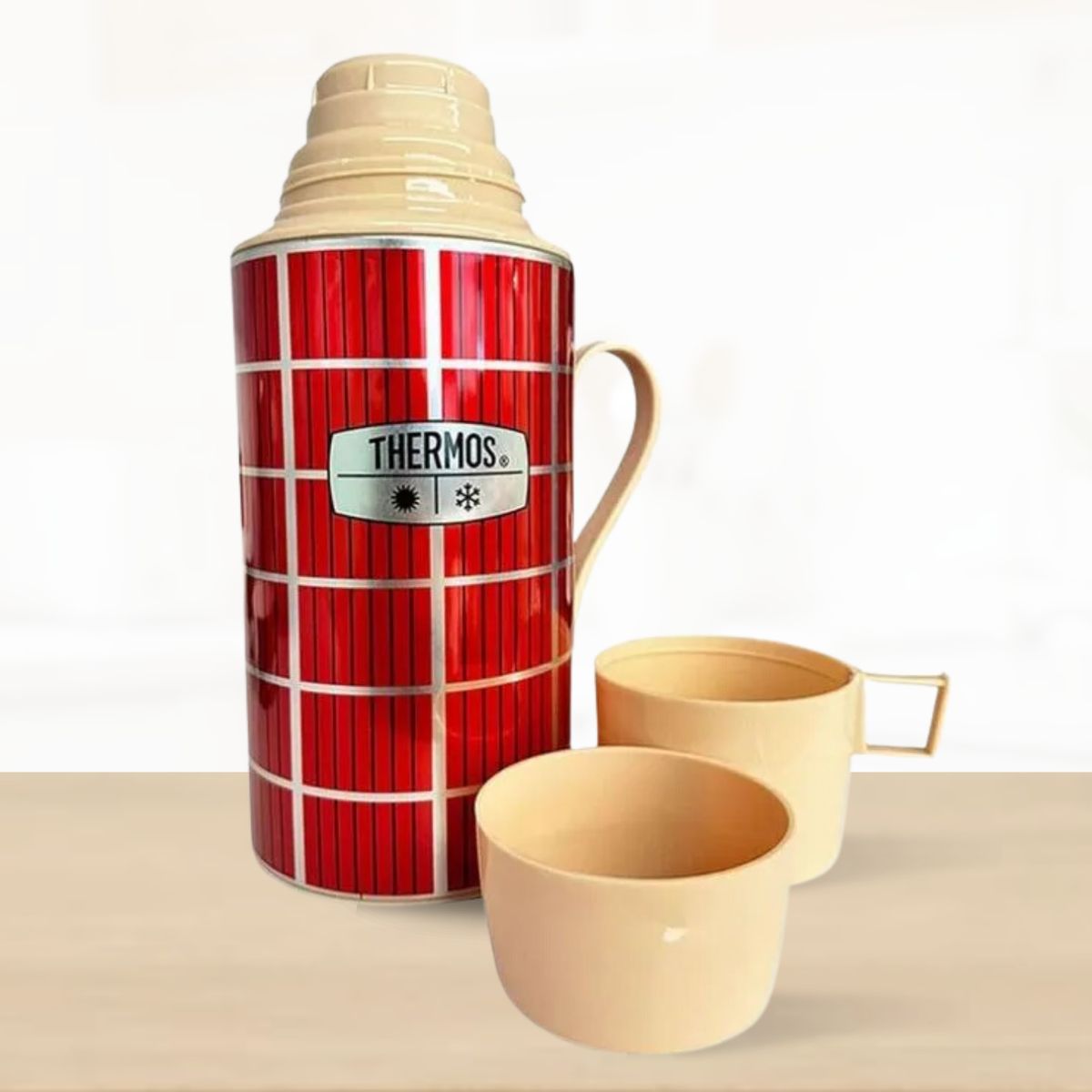 THERMOS - Termo de Bebida para Hogar ESCOCÉS 1.0 Lt Rojo