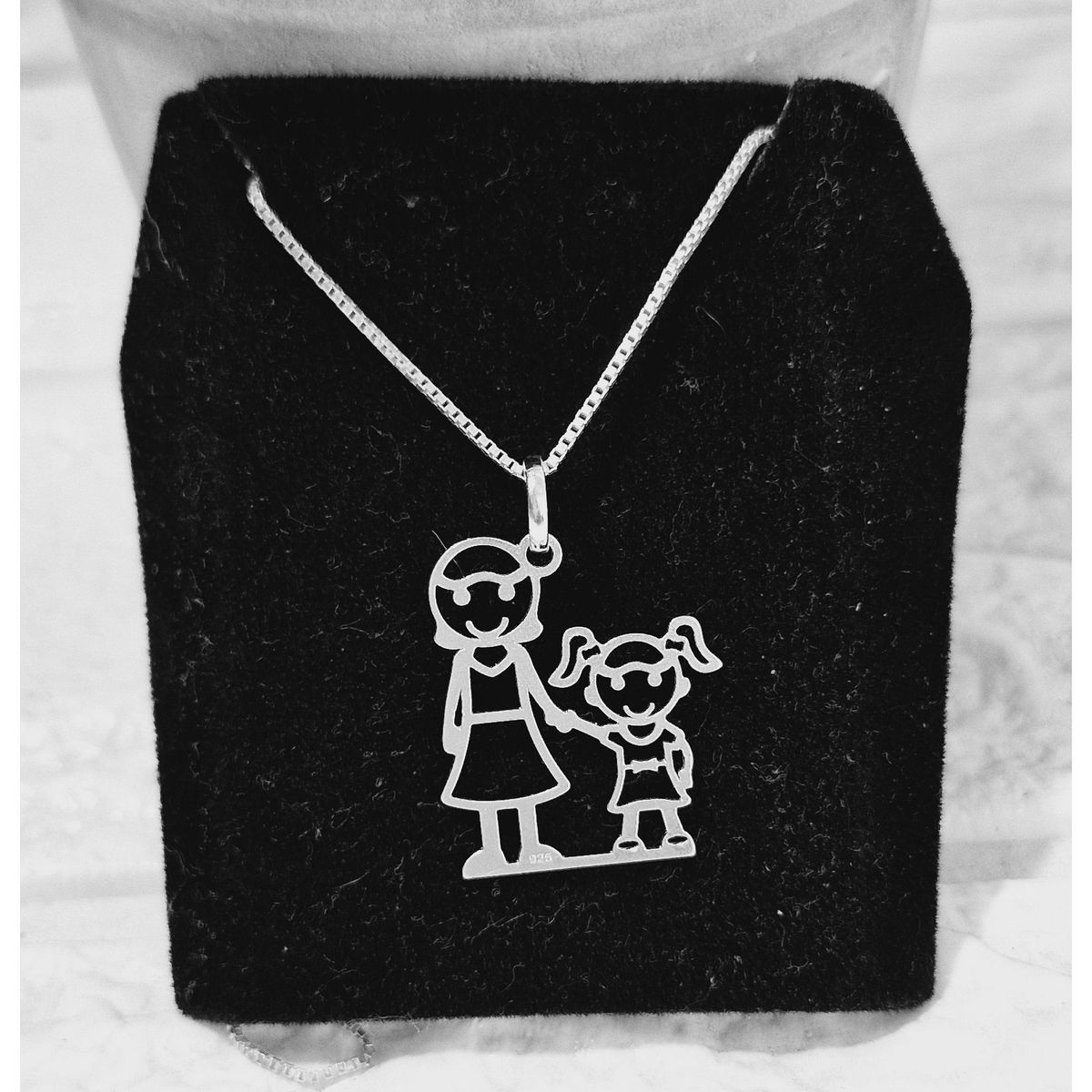 FERNANDA ROMERO JOYAS Y ACCESORIOS - Collar "Mamá y Niña"  Tierno y Hermoso elaborado en Plata Nacional