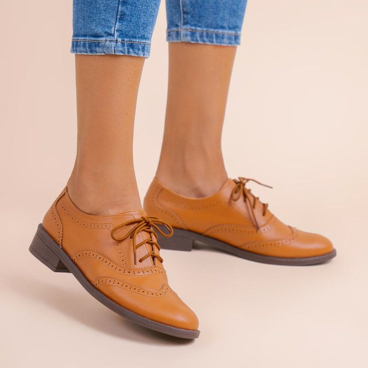 KAWKI - ZAPATOS DE MUJER OXFORD EJECUTIVA CAMEL- PLANTA DELGADA