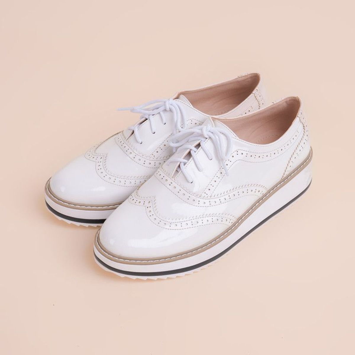 KAWKI - ZAPATOS DE MUJER OXFORD EJECUTIVA BLANCA CHAROL