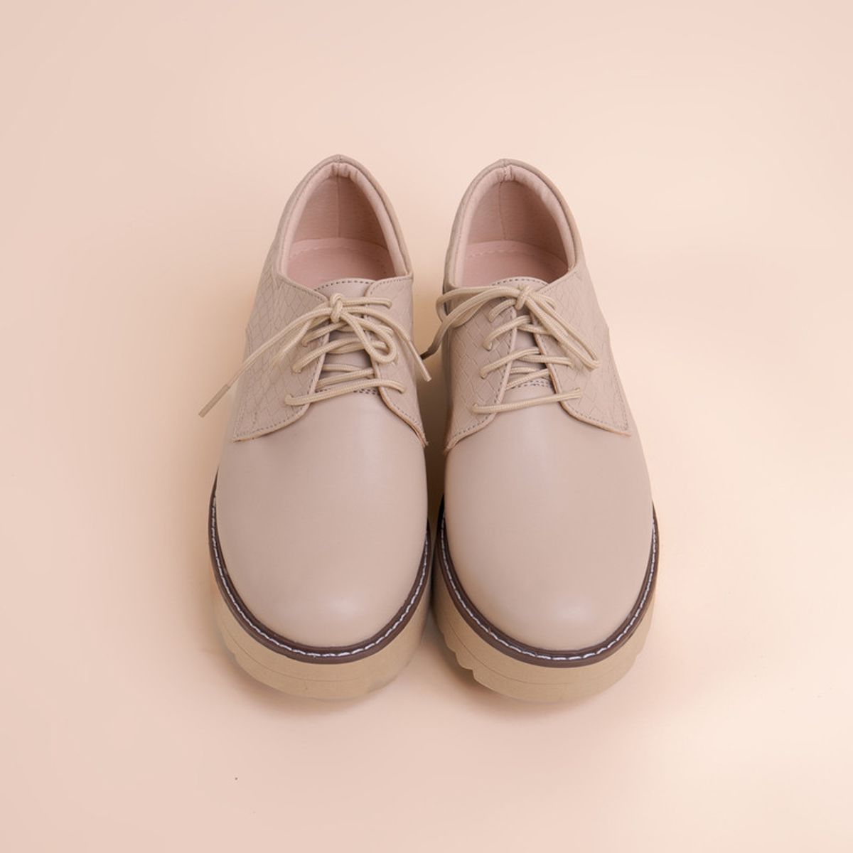 KAWKI - ZAPATOS DE MUJER DERBY FORTALEZA BEIGE