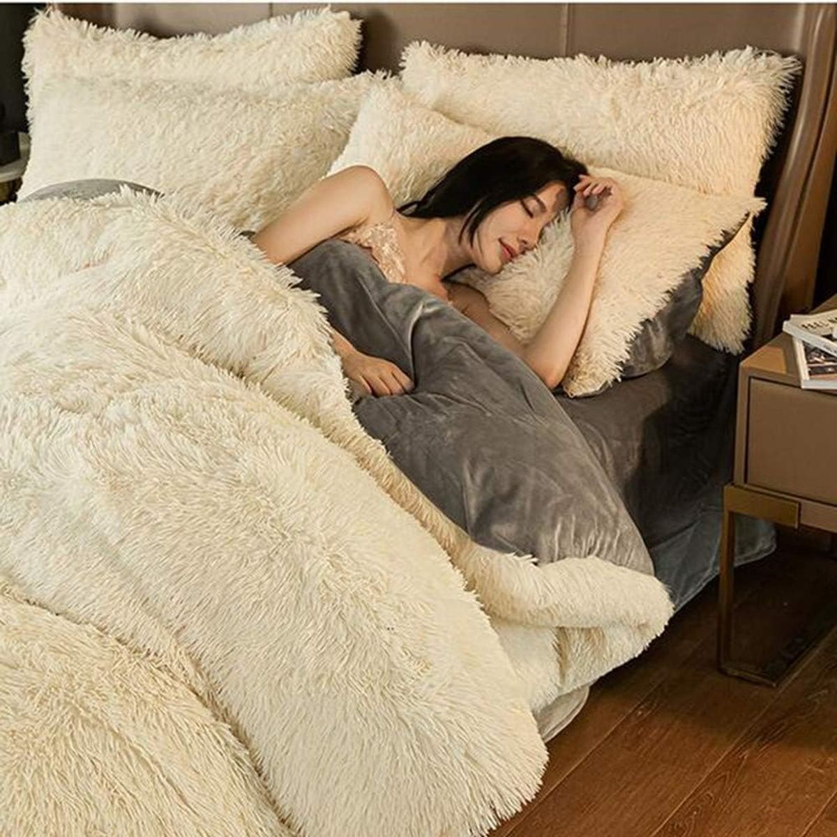 GOLDEN - EDREDÓN PIEL DE OSO DE 2 PLAZAS + 2 FUNDAS DE ALMOHADA  PERLA