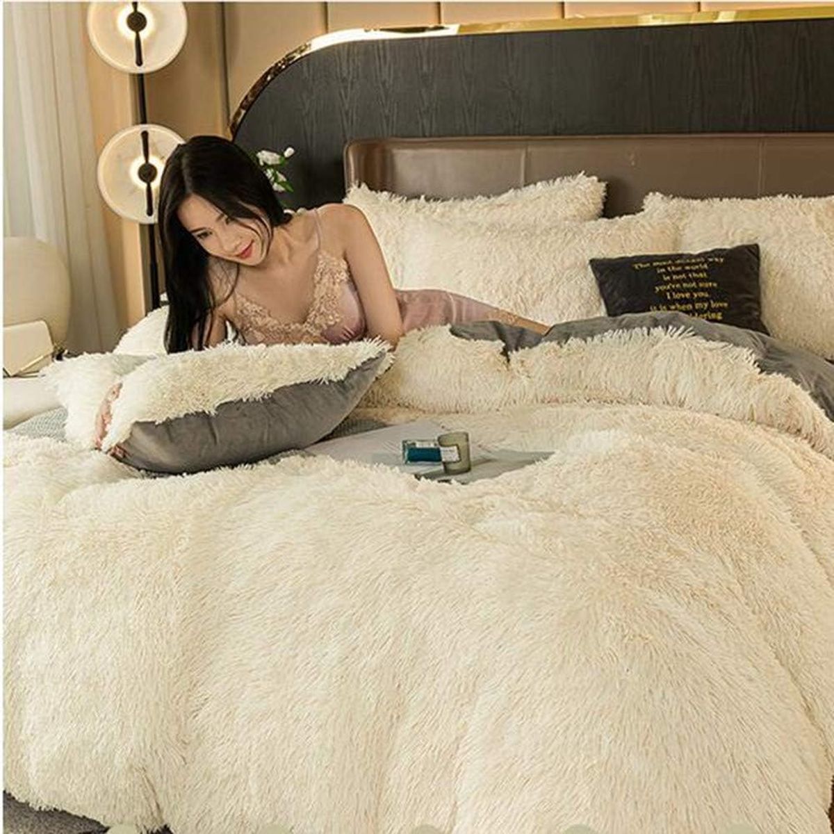 GOLDEN - EDREDÓN PIEL DE OSO DE 2 PLAZAS + 2 FUNDAS DE ALMOHADA  PERLA