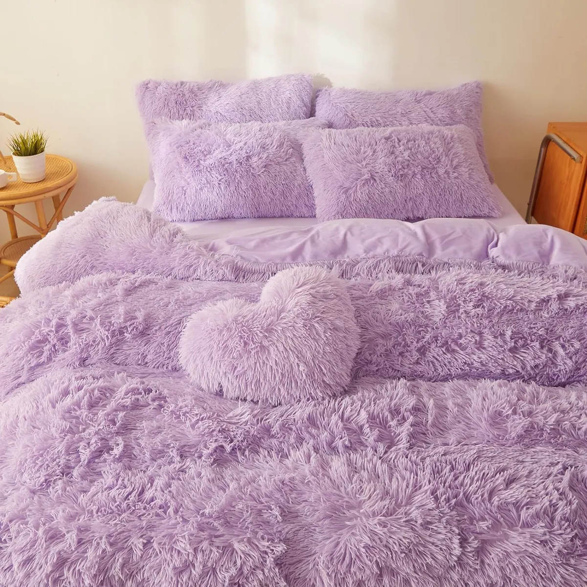 GOLDEN - EDREDÓN PIEL DE OSO QUEEN + 2 FUNDAS DE ALMOHADA LILA