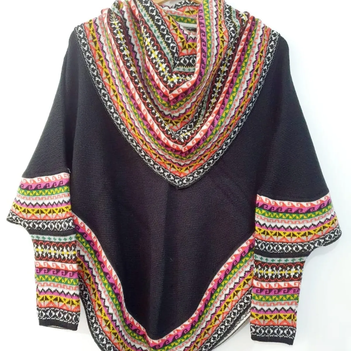 GENERICO - Poncho  Alpaca Con Manga 3/4 Y Gorro