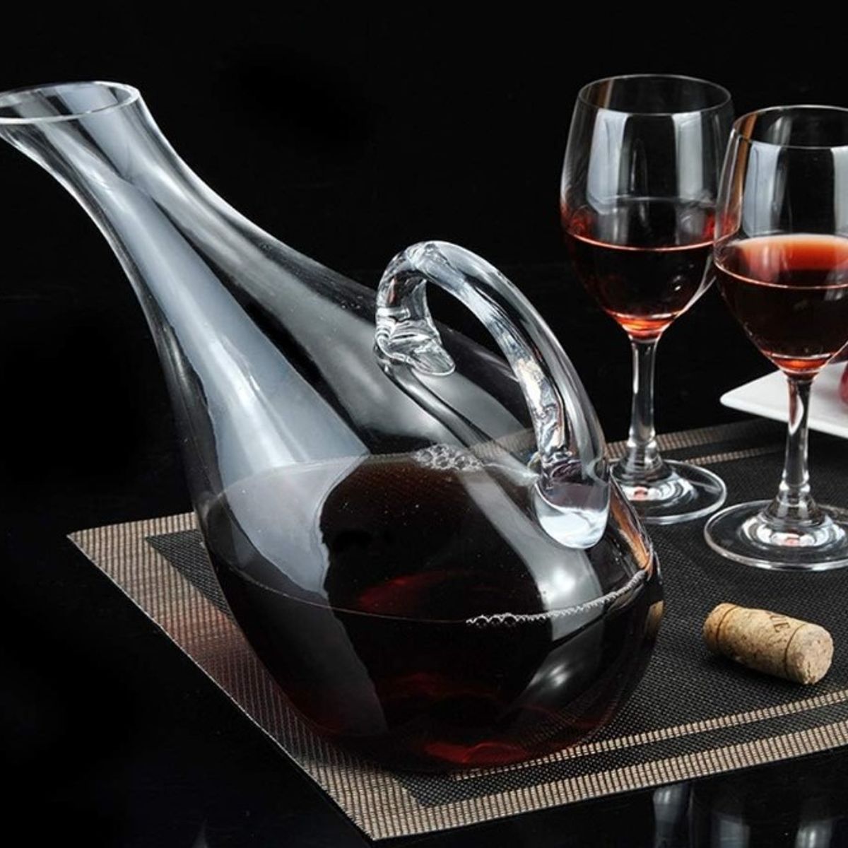 GENERICO - Jarra Decantadora de Vino Inclinada con  Asa