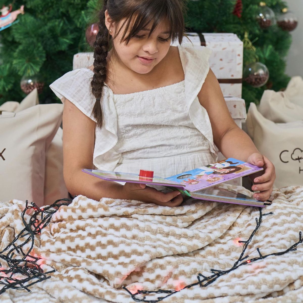 COBITEX HOME - Manta chess blanco/arenita 230 x 180 cm con textura de corderito cobitex