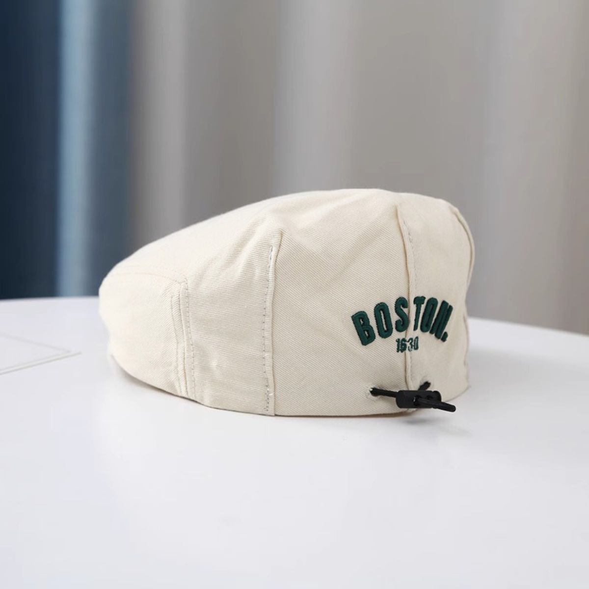 KAST PE - Boina Boston Ivory Ajustable 52 cm para Niños de 2 a 5 años