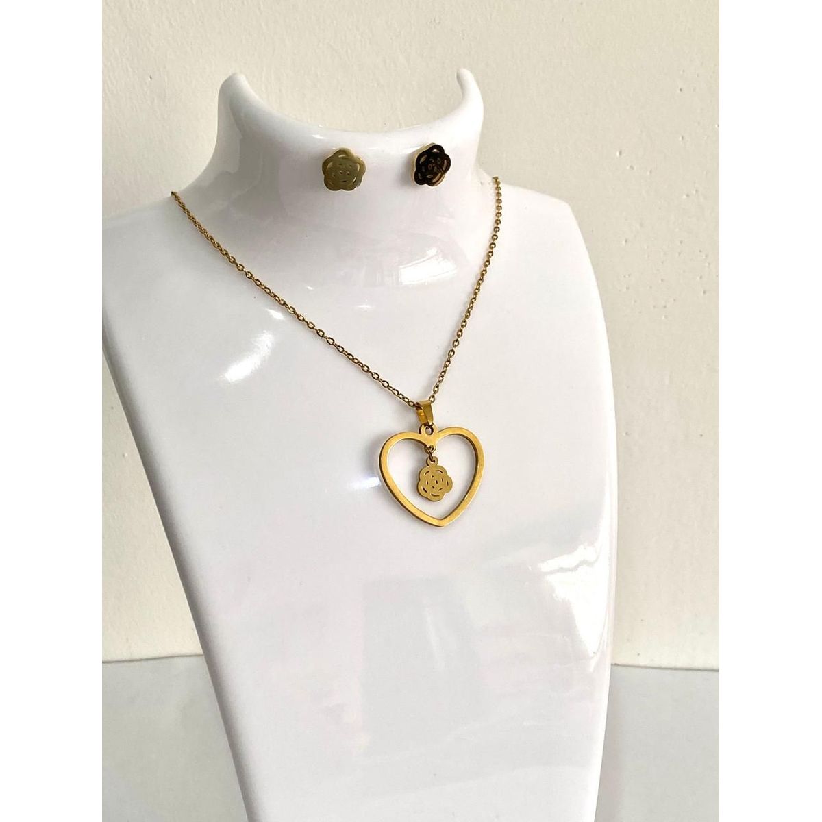 GENERICO - Collar y aretes de corazon y flor