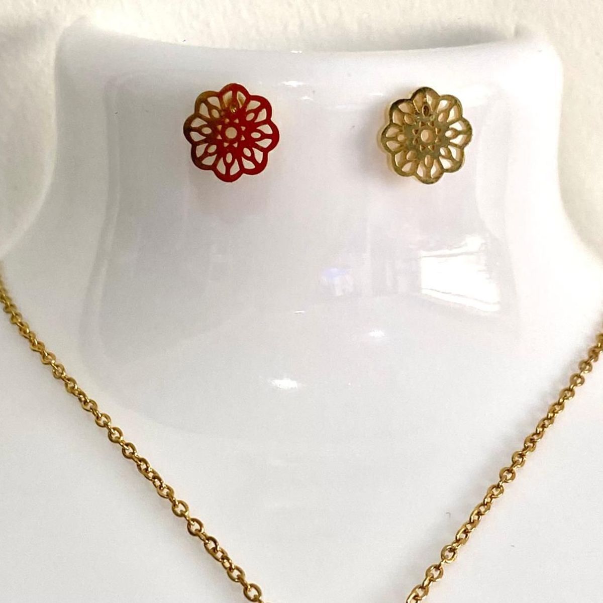 GENERICO - Collar y aretes flor de verano