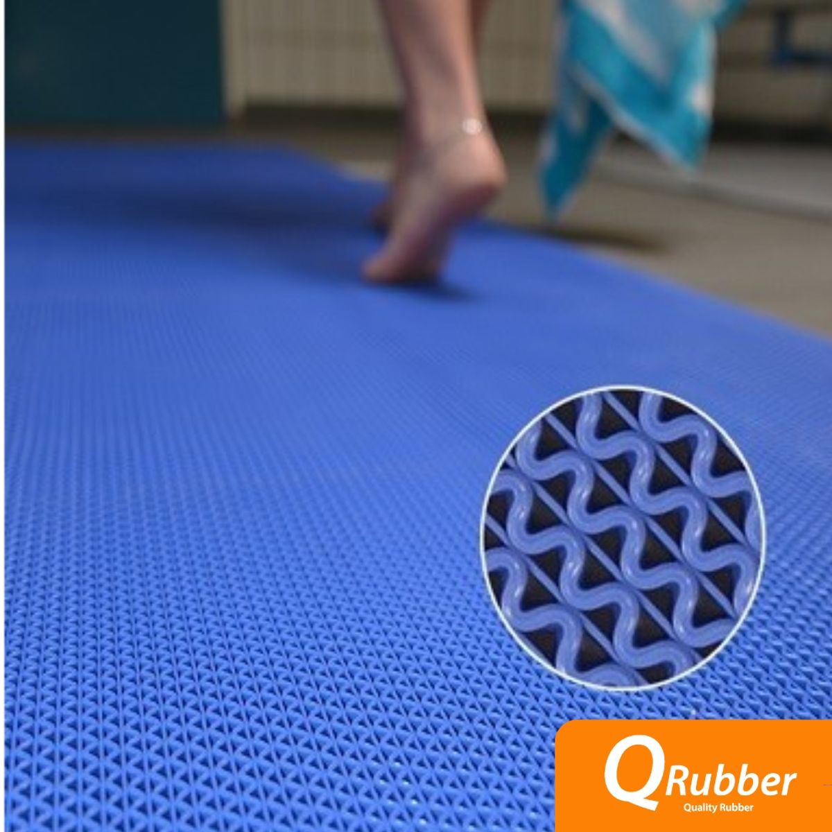 QRUBBER - Piso antideslizante para piscina azul 15mt x 12mt x 85mm QRubber