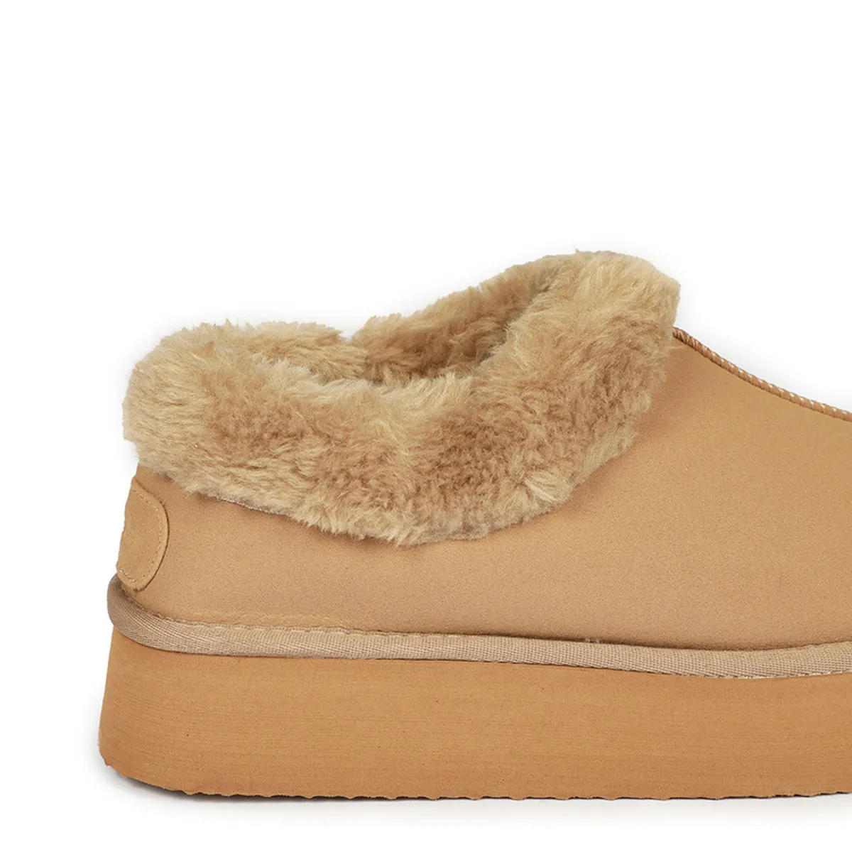 BATA - Pantuflas Babuchas Bata Silvia Beige Mujer