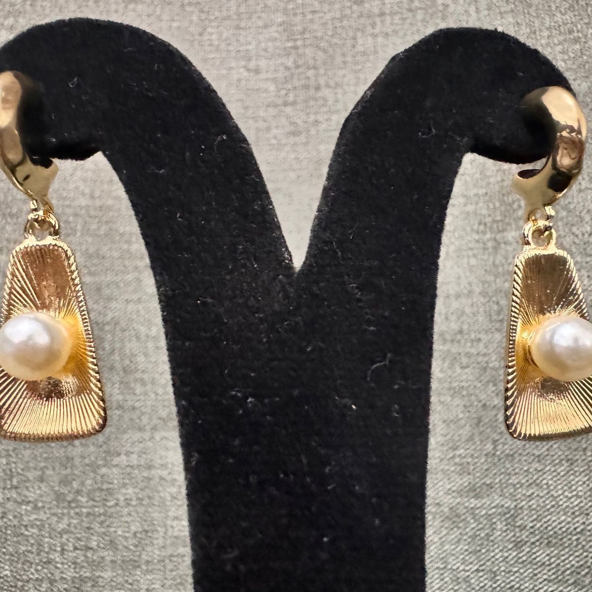 GENERICO - Aretes perlas trapecio en dorado cultivadas de agua dulce