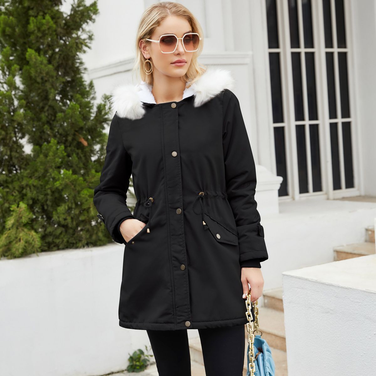 BLWOENS - Chaqueta térmica con capucha para mujeres-Negro