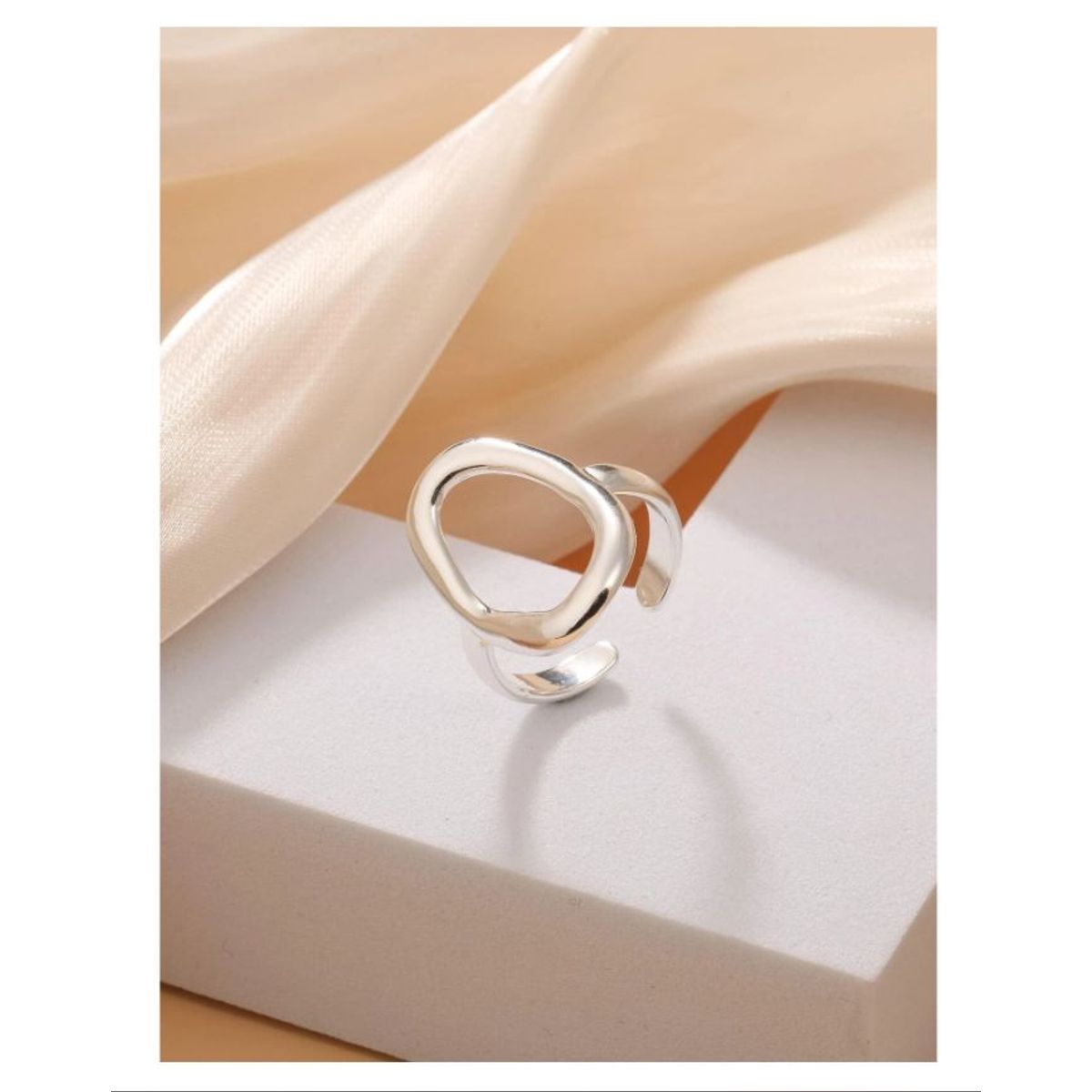 GENERICO - ANILLO CON DISEÑO DE OVAL