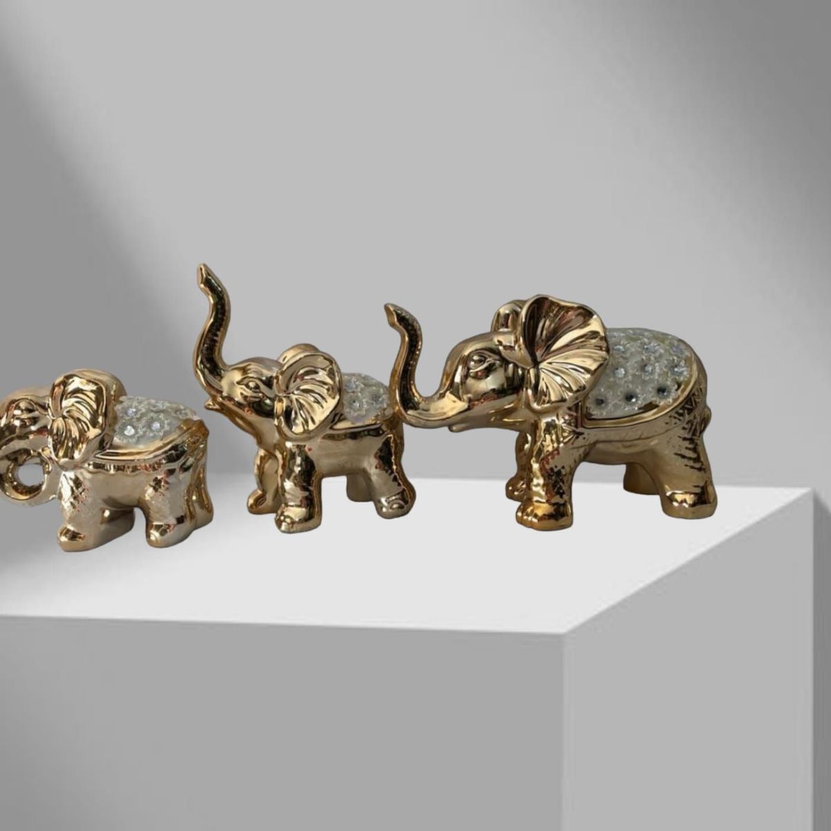 GENERICO - Adornos Set de 3 Elefantes.-