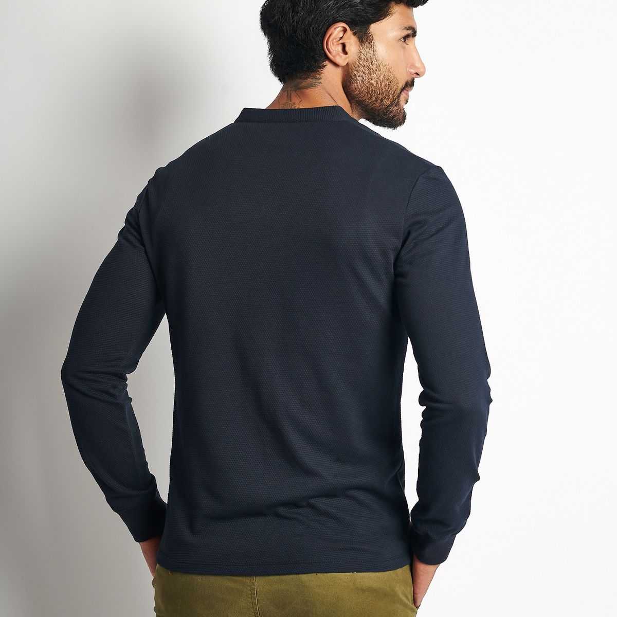 STEALTH - Polo Manga Larga Cuello Henley Hombre Stealth