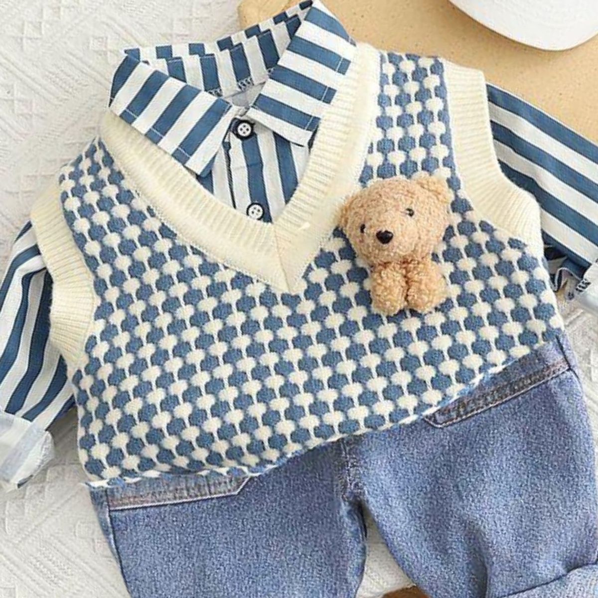 GENERICO - ROPA  DE NIÑO OSITO  ( Chaleco + pantalón + camisa )