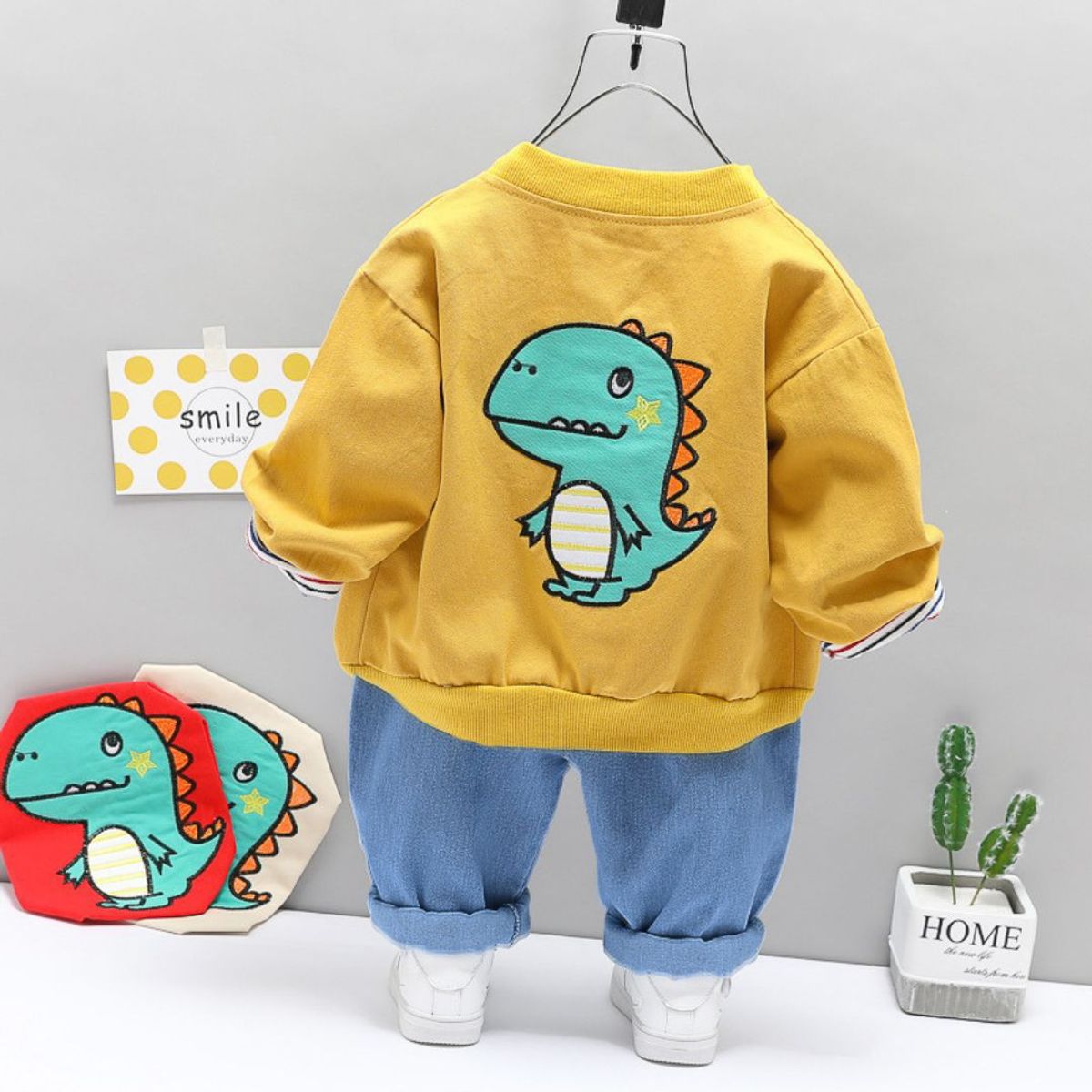 IMPORTADO MC - ROPA  PARA  NIÑO DE  DINOSAURIO  - 3 PIEZAS